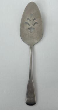 Oneida Deluxe INDEPENDENCE Pierced PIE SERVER 8 1/2" Stainless Flatware
